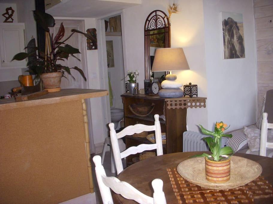 Villa Un Havre De Paix Aigues-Vives  Esterno foto